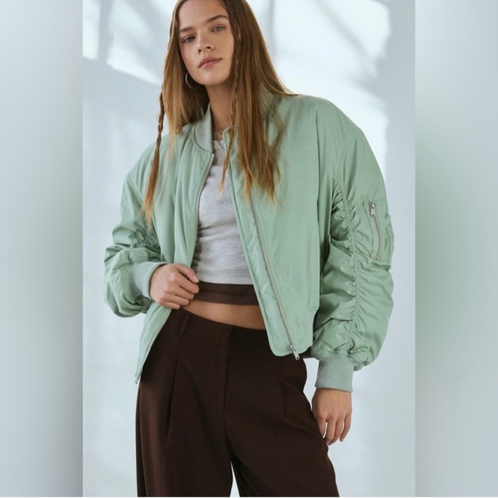 BDG Urban Outfitters Charlie Bomber Jacket Mint Green Barrel Sleeve